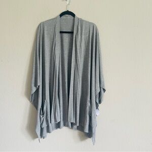 Woman’s drapey Gray Women's cardigan sweater size L open front oversized lounge